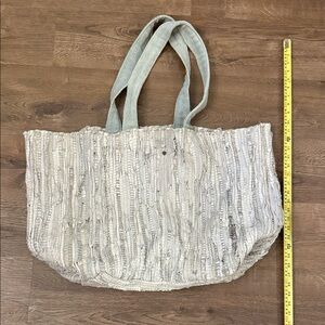 Z&L Europe Woven Textured Tote Bag